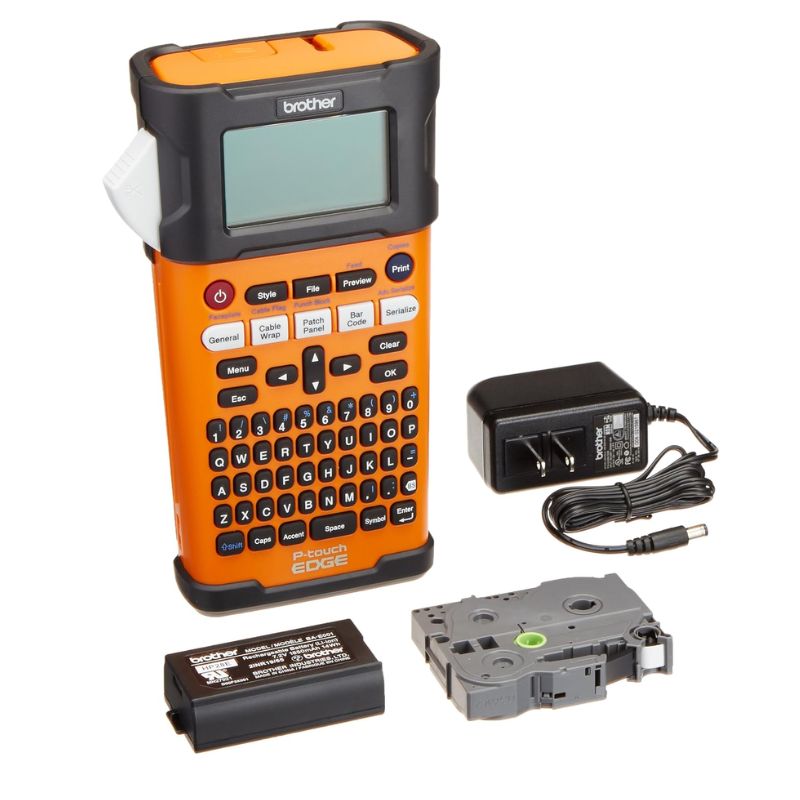 ROTULADOR INDUSTRIAL BROTHER P-TOUCH PTE300, TRANSFERENCIA TÉRMICA, BATERÍA RECARGABLE, MALETÍN, IMPRIME ETIQUETAS LAMINADAS DE HASTA 18 MM DE ANCHO PTE300